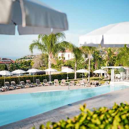 Sentido Michelizia Tropea Resort Bagian luar foto