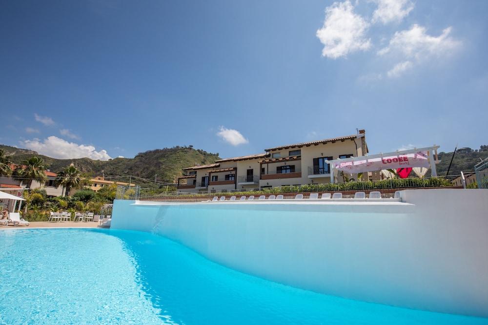 Sentido Michelizia Tropea Resort Bagian luar foto