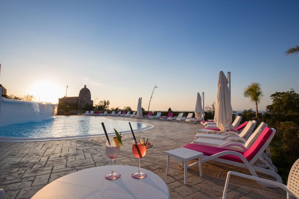 Sentido Michelizia Tropea Resort Bagian luar foto