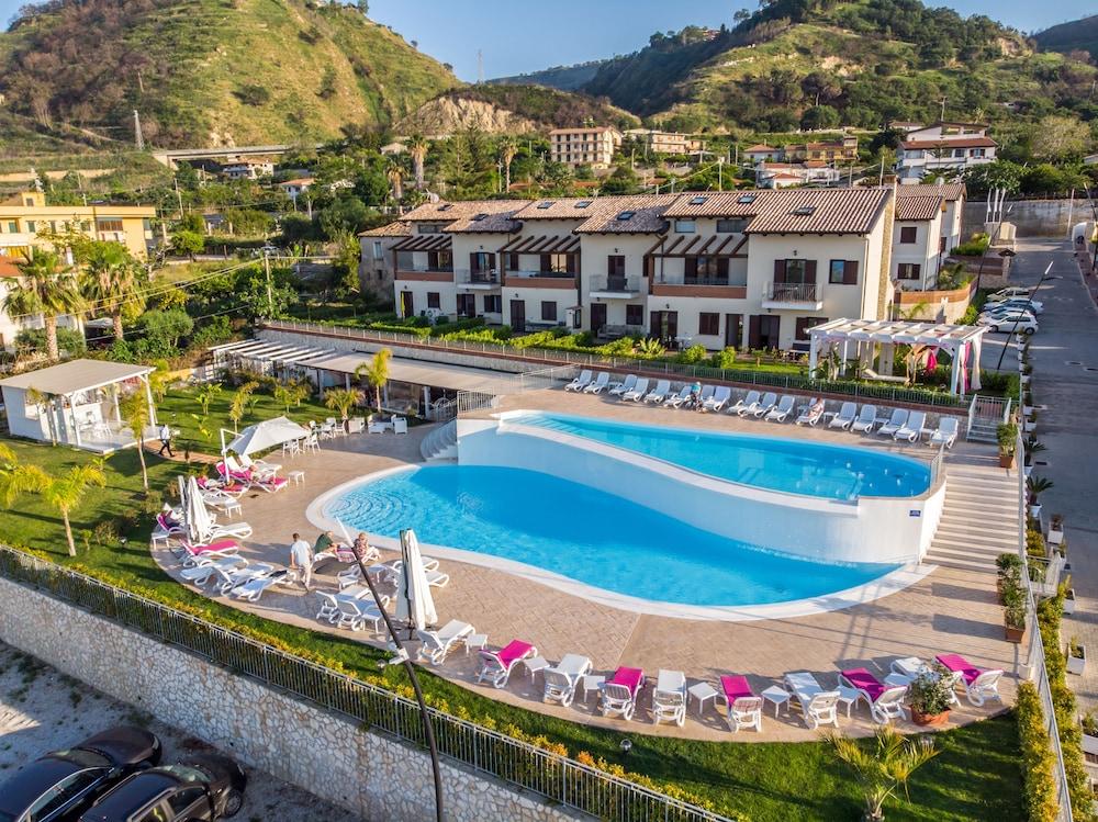 Sentido Michelizia Tropea Resort Bagian luar foto