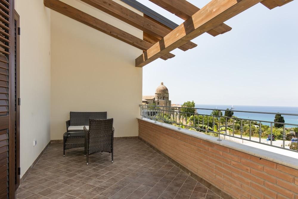 Sentido Michelizia Tropea Resort Bagian luar foto