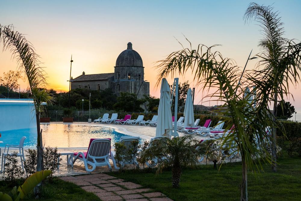 Sentido Michelizia Tropea Resort Bagian luar foto