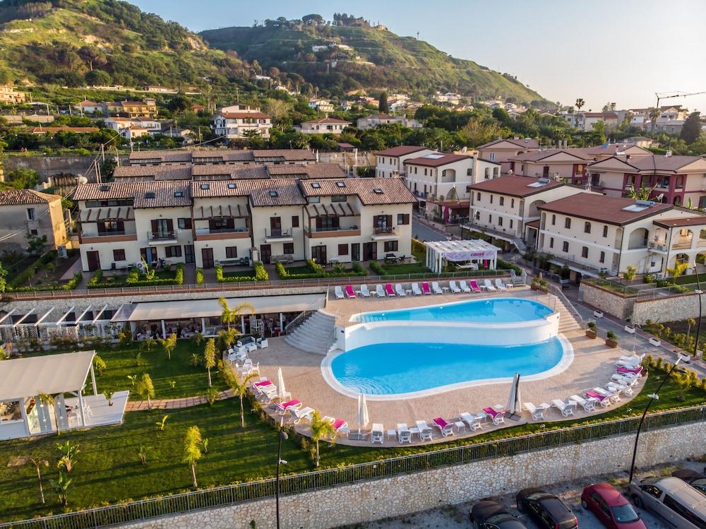 Sentido Michelizia Tropea Resort Bagian luar foto