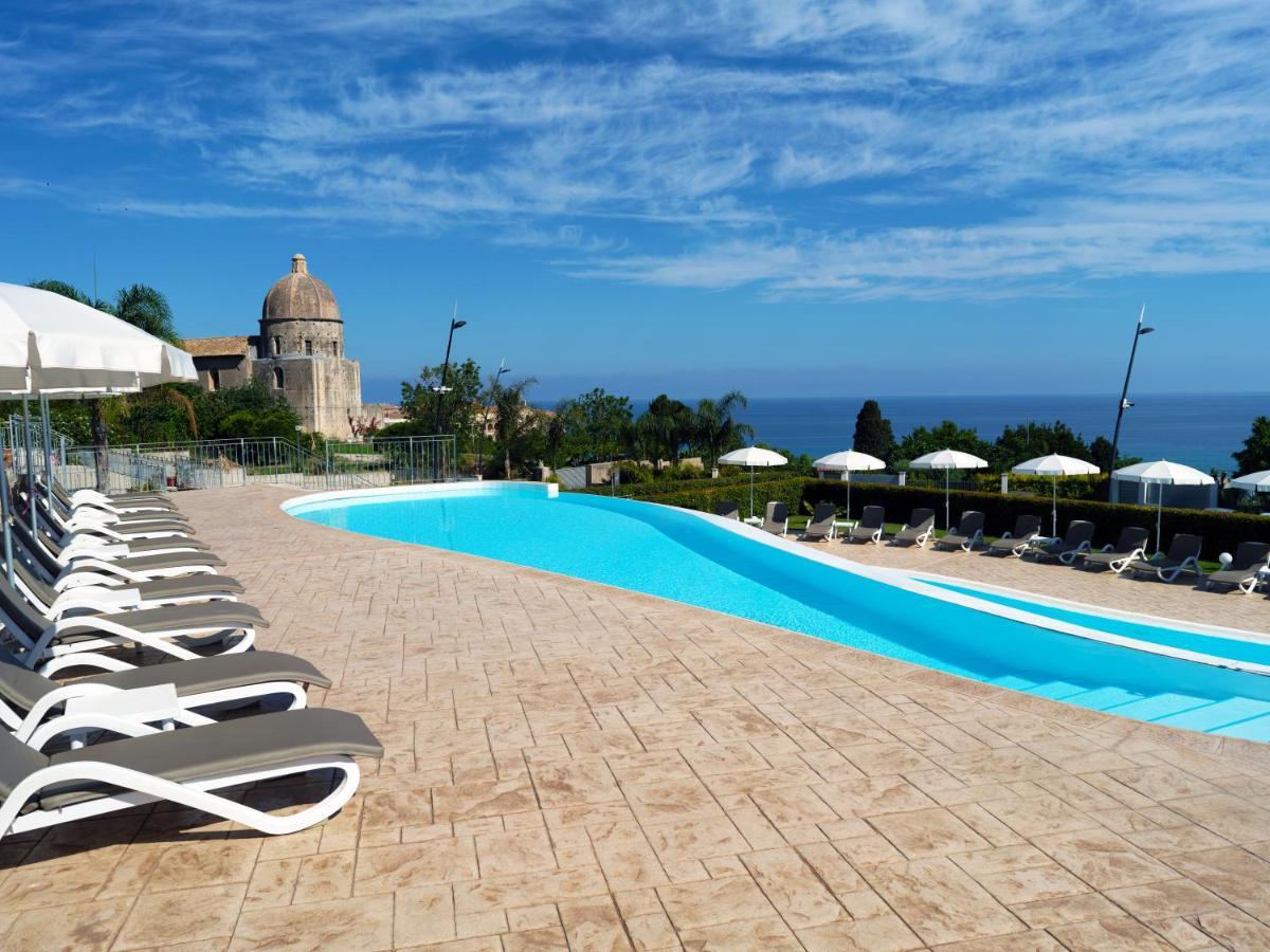 Sentido Michelizia Tropea Resort Bagian luar foto