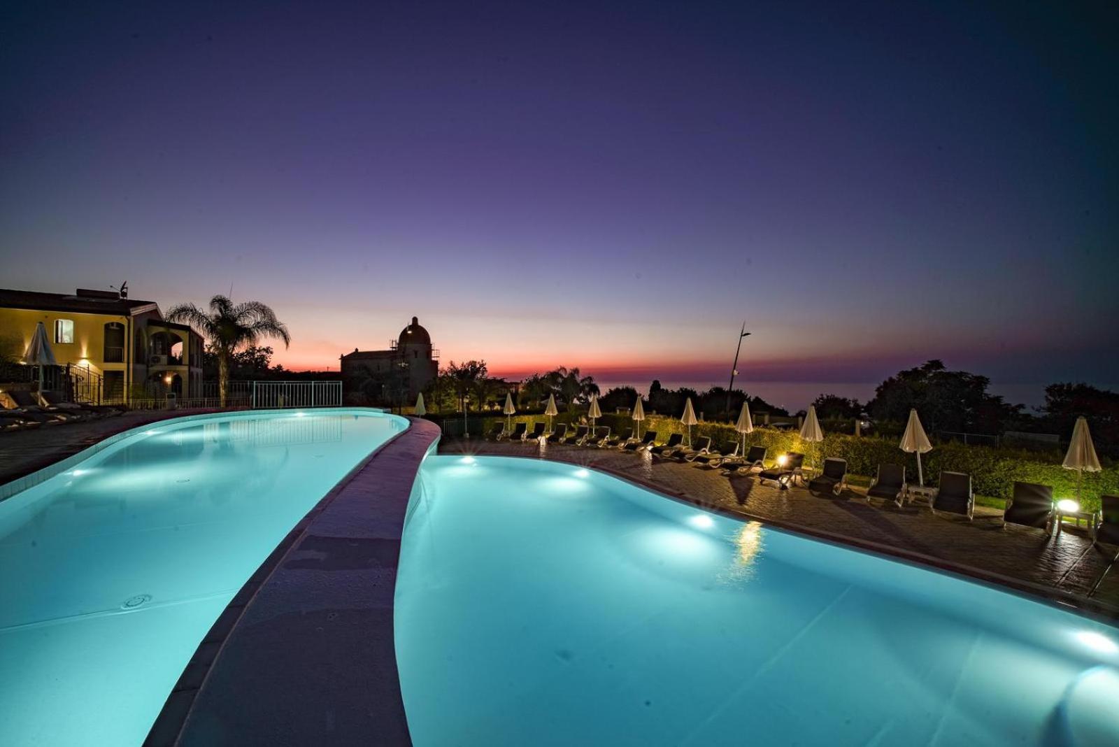 Sentido Michelizia Tropea Resort Bagian luar foto